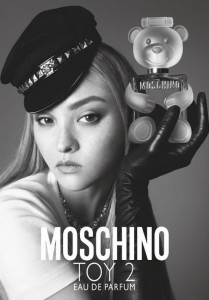 Moschino-Toy-2-Fragrance-Campaign01-680x975